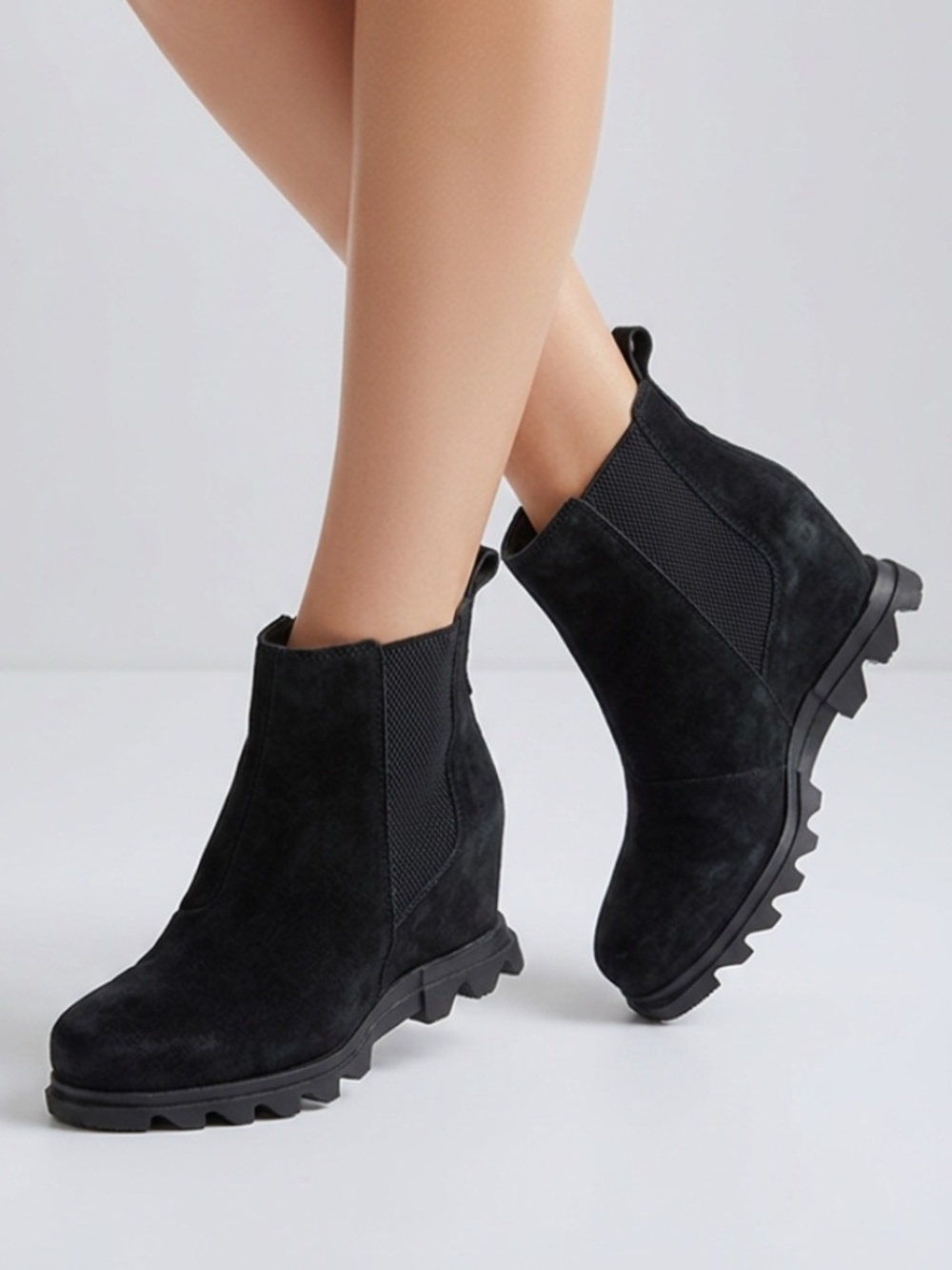 |•SOREL•| Black Slip On Hidden Wedge Boots Size 6.5